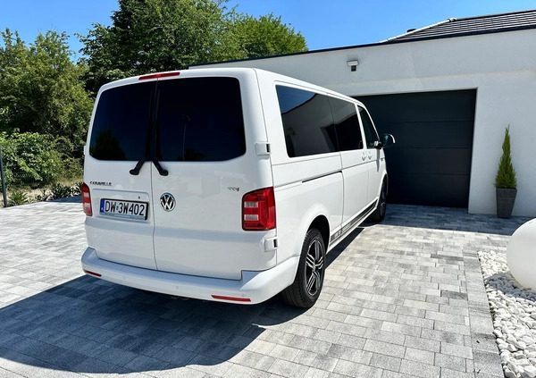 Volkswagen Caravelle cena 109400 przebieg: 198700, rok produkcji 2017 z Wrocław małe 92
